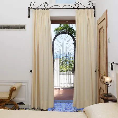 Principe Giovanni Hotel *